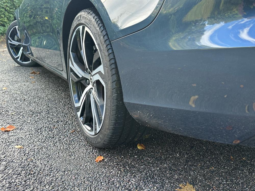 Used Volvo V60 CP72VMO 47