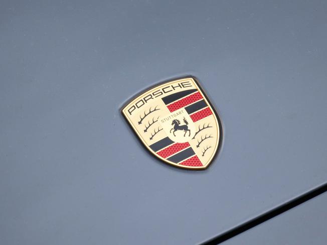 PORSCHE Panamera Photo 8