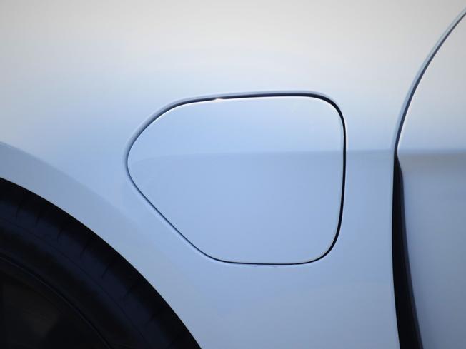 PORSCHE Taycan Photo 10
