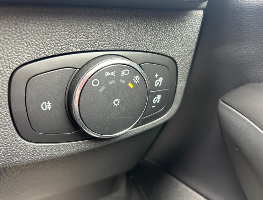 Ford Focus Photo 695357d0-7478-45a6-938f-138bbf4ee7cc.jpg