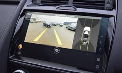 Jaguar E-PACE Photo 18