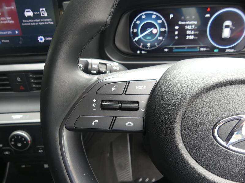 Hyundai BAYON Photo 695bf097-dc52-41f7-819b-17c56cb91bef.jpg