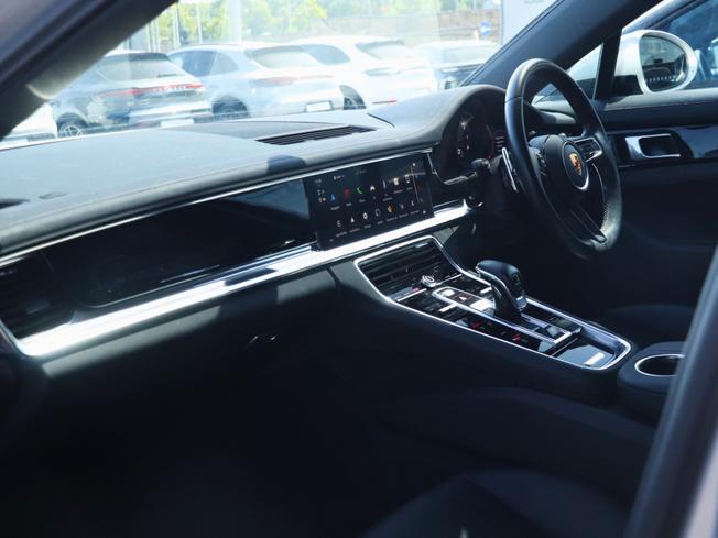 PORSCHE Panamera Photo 41