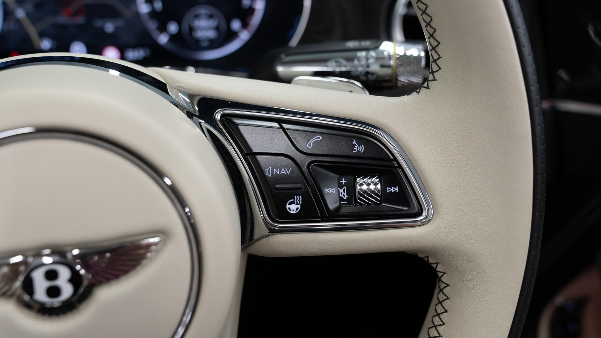 Bentley Continental Photo 696d7b18-3478-4262-868c-d21589a19bd5.jpg