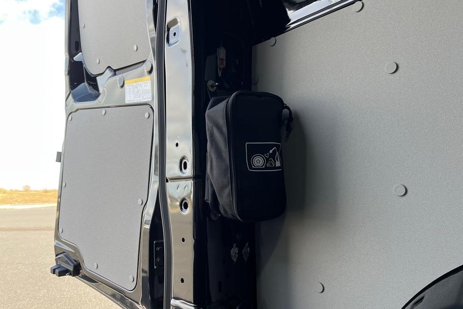 Used Ford TRANSIT CUSTOM L2DCIVSPORT1 8