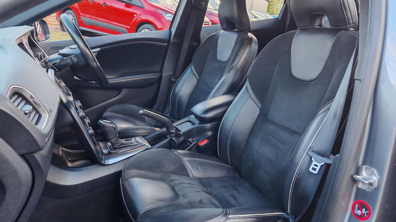 Used Volvo V40 EO66TKE 20
