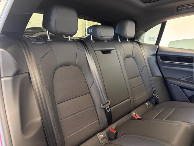 PORSCHE Macan Photo 29