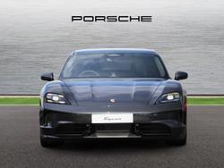 PORSCHE Taycan Photo 3