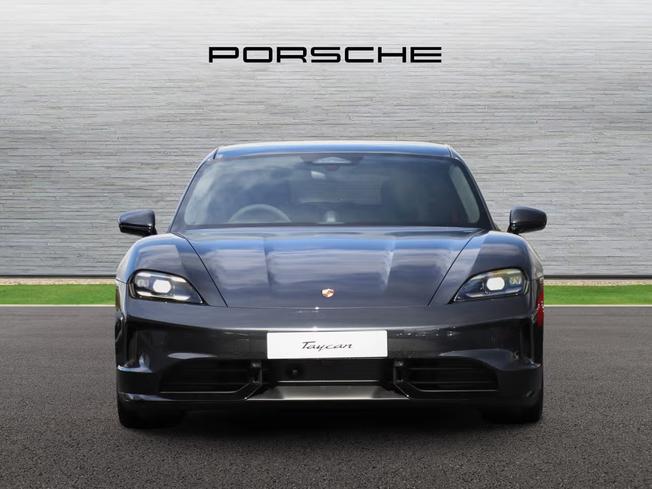 PORSCHE Taycan Photo 3