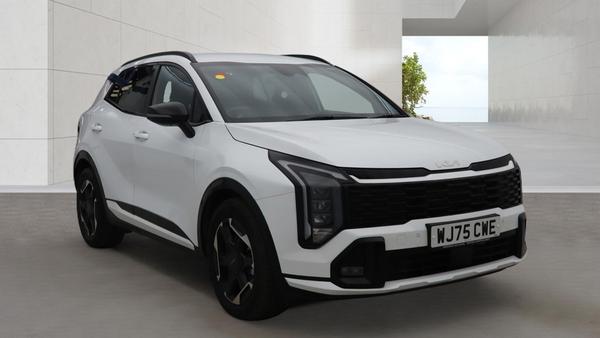 Used 2025 Kia SPORTAGE 1.6T GDi GT-Line 5dr DCT White at SERE Motors