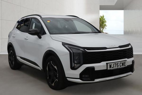 Used 2025 Kia SPORTAGE 1.6T GDi GT-Line 5dr DCT White at SERE Motors