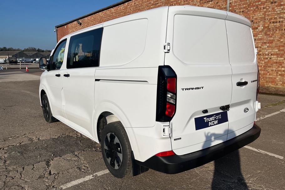 Used FORD TRANSIT CUSTOM MM75UAT 2