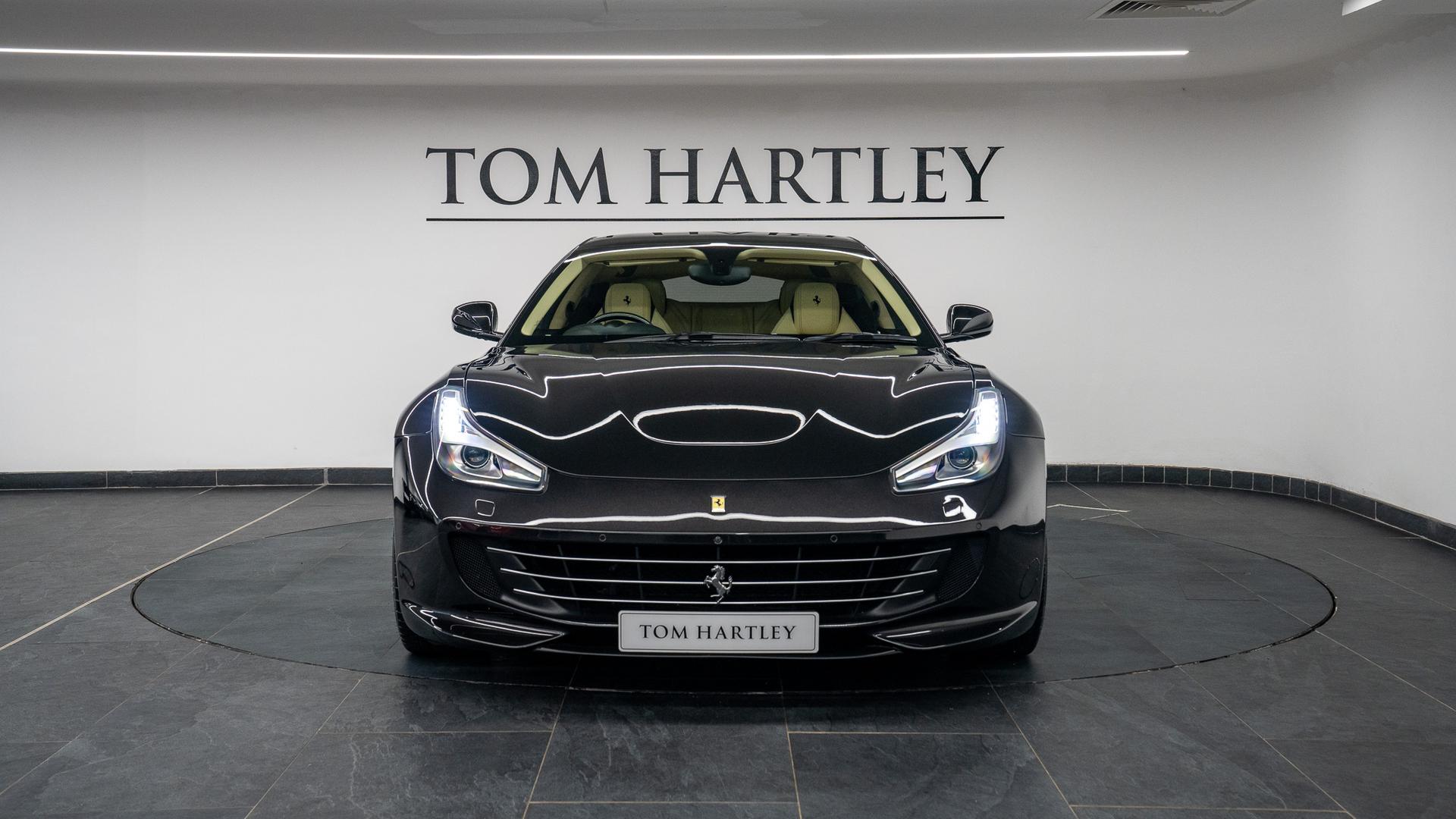 Ferrari GTC4 Lusso Photo 69adb28a-e60d-4ad8-b7d0-ca32328c9b1a.jpg