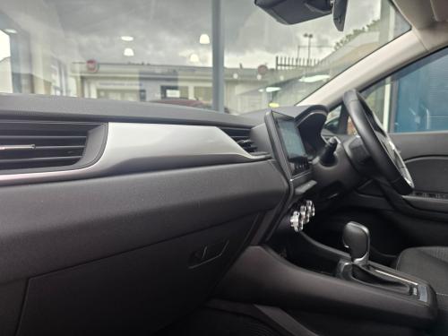 Renault Captur Photo 69fd63db-0547-4aca-b312-4f120c2a2ffd.jpg