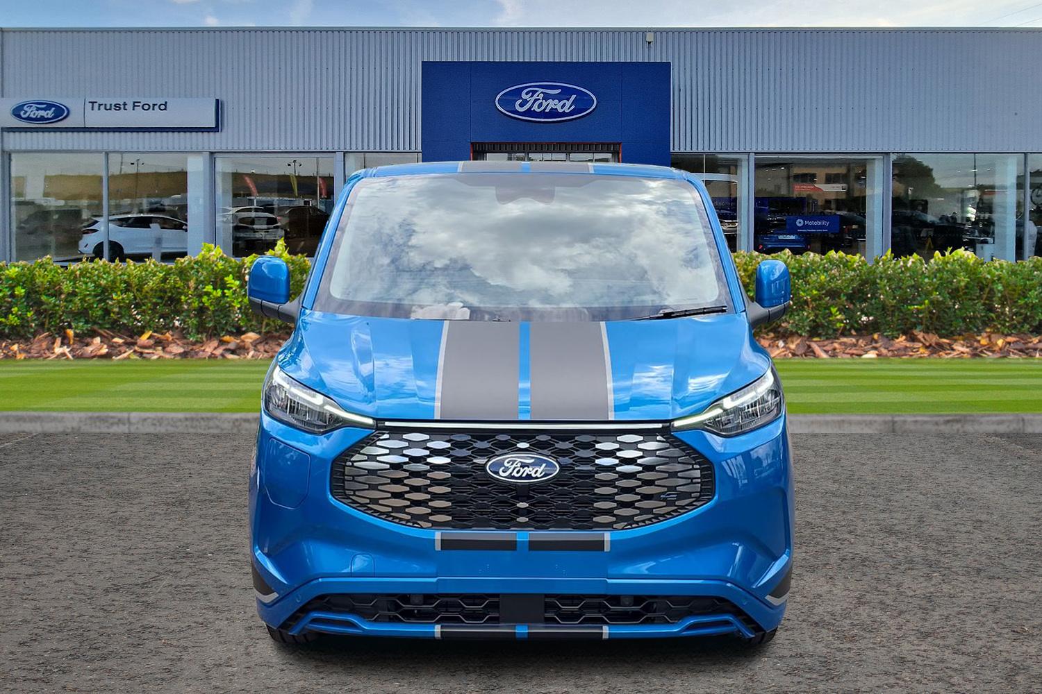 Ford E-TRANSIT CUSTOM Photo 12