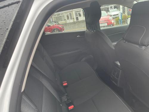 Renault Captur Photo 6a06dc3d-c88e-4672-b8cc-a96b34cfef3a.jpeg