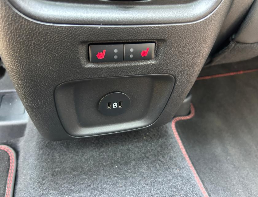 Ford Kuga Photo 6a081c08-aa76-477d-bdfd-57e63a7b947b.jpg