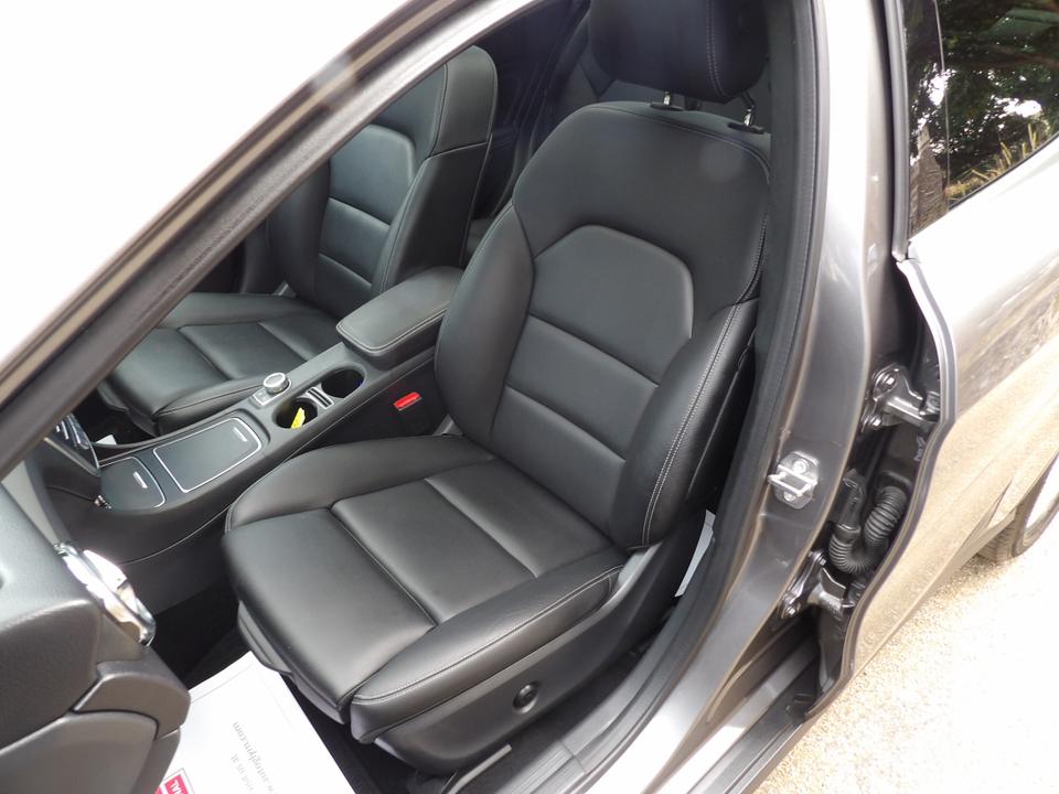 Used Mercedes-Benz GLA KL68MYJ 10
