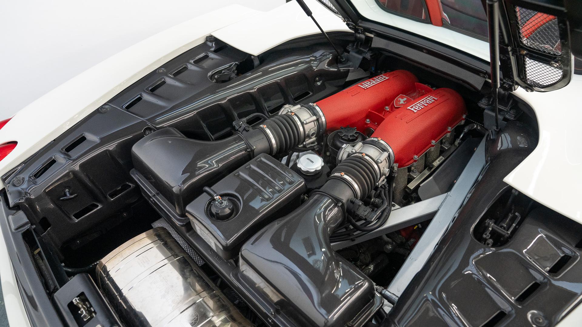 Ferrari F430 Photo 6a25d22f-8c15-422b-b6d6-571d90cdb8ba.jpg