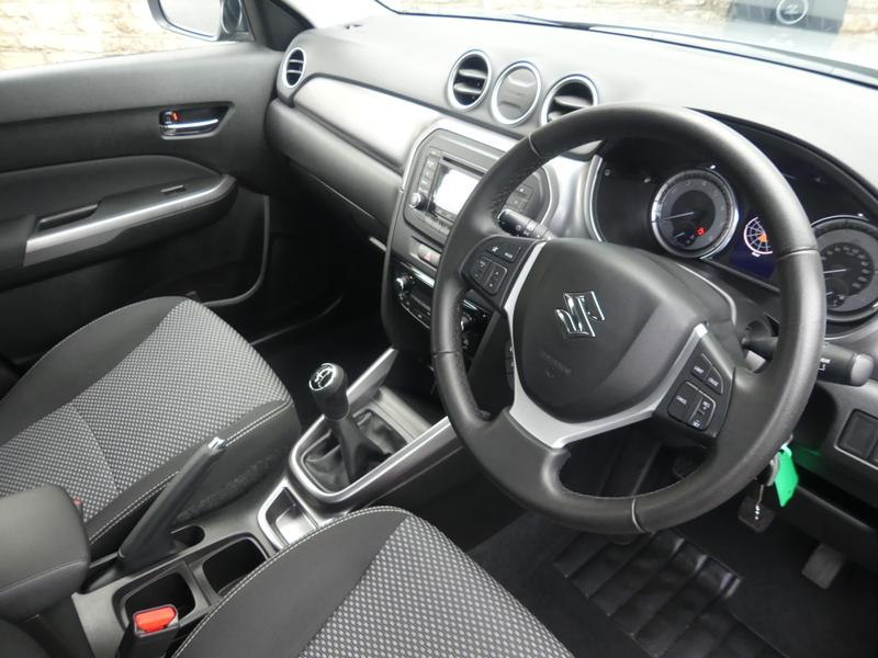 Suzuki Vitara Photo 6a41648a-e8b3-4018-82b5-9942a19ae7a7.jpg