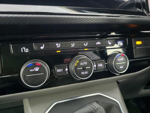Volkswagen California Photo 6a43486e-237c-4f53-8a8e-0df6243bab10.jpg