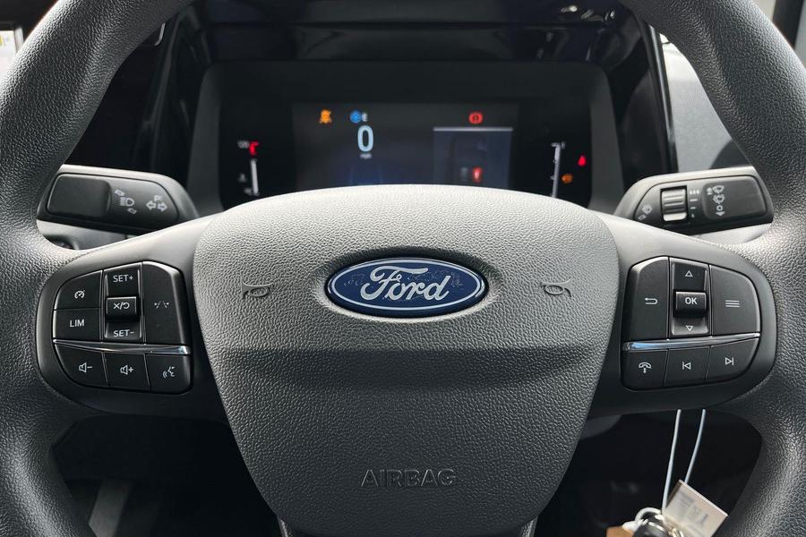 Ford TRANSIT COURIER Photo 6a5aeb48-83b6-48f9-afaa-9b2b80fcd0e5.jpg