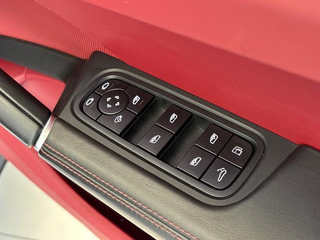 PORSCHE Cayenne Photo 34