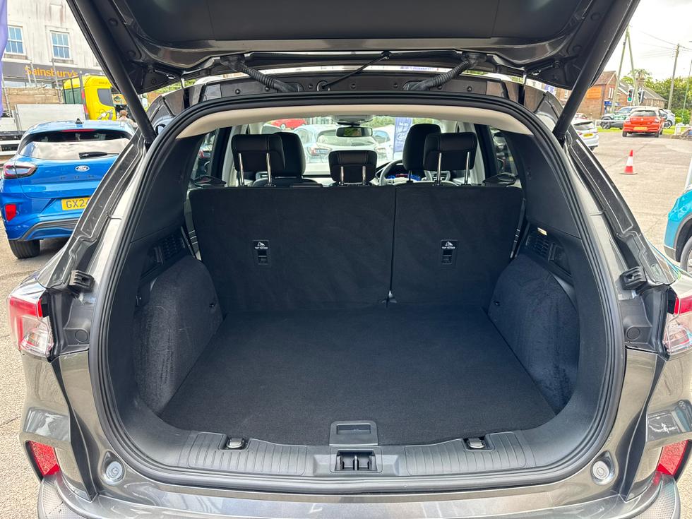 Ford Kuga Photo 6a5de6fe-f3bc-44d2-a303-1843204c5620.JPEG