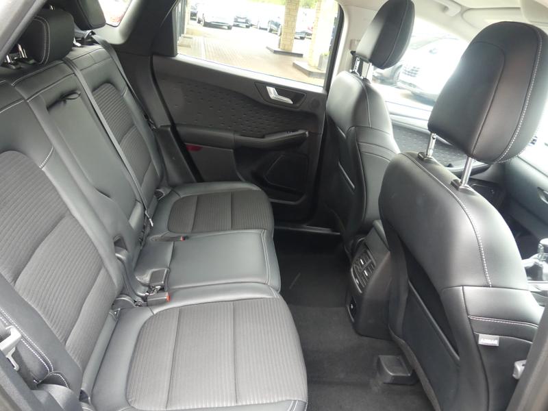 Ford Kuga Photo 6a5efdde-d35f-4999-849a-25fc1438983c.jpg