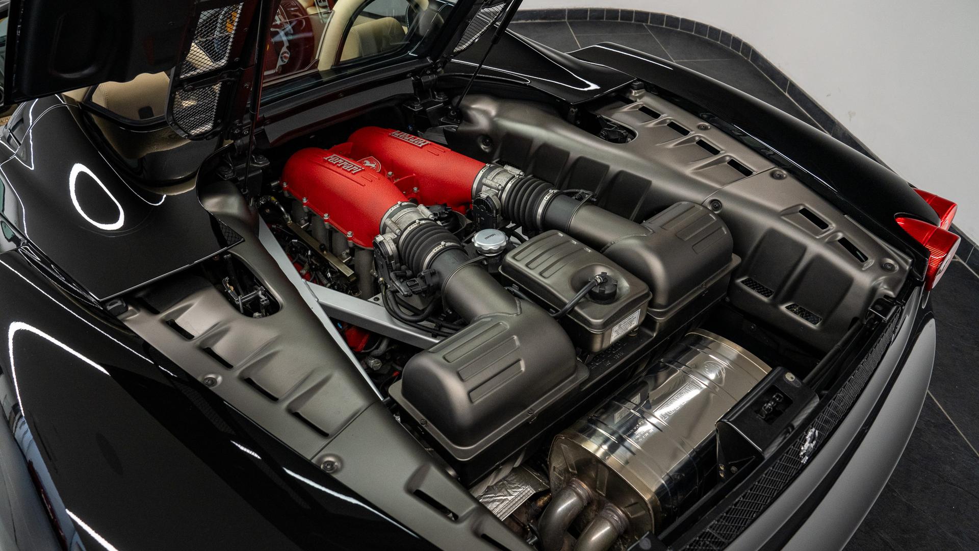 Ferrari F430 Photo 6a6409d0-32ad-4996-b666-3d50c0883427.jpg