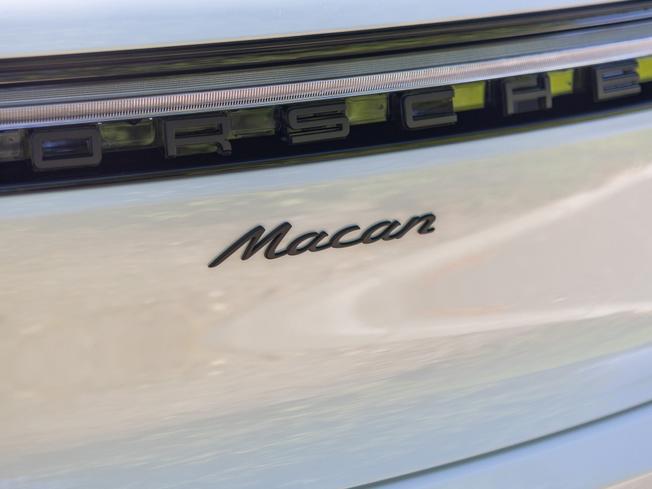 PORSCHE Macan Photo 37