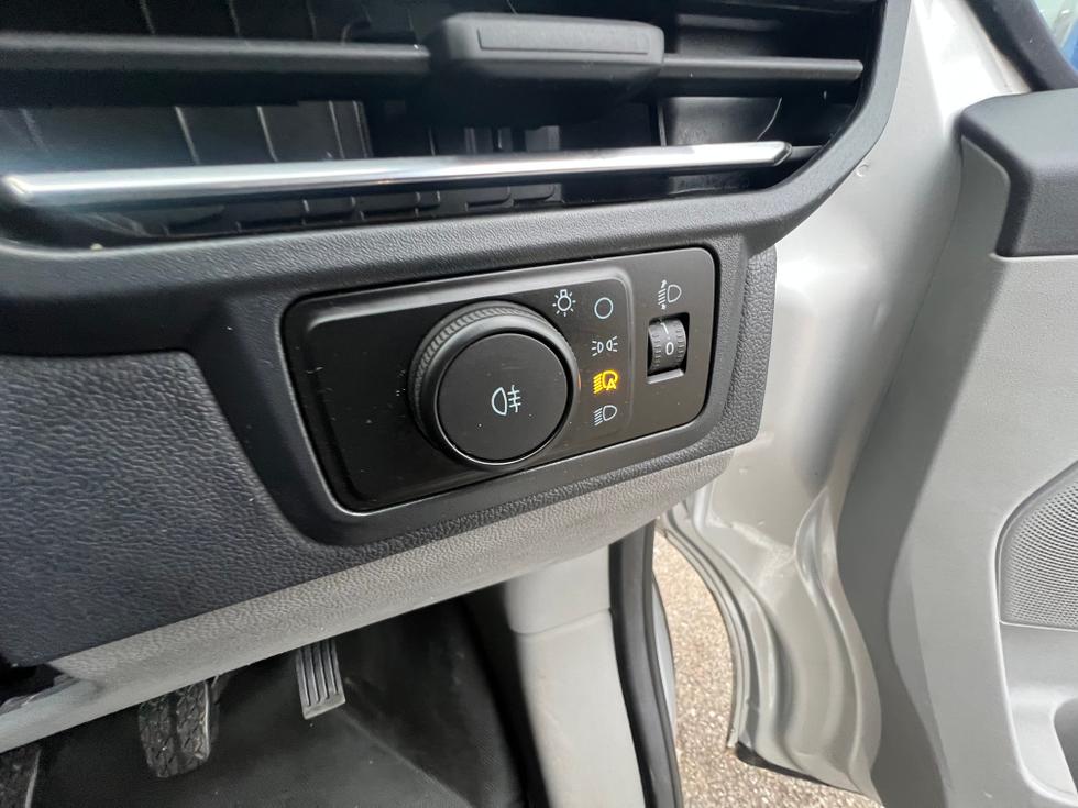 Ford Transit Custom Photo 6a711c18-3bac-4d9e-96fa-33571037177d.jpeg