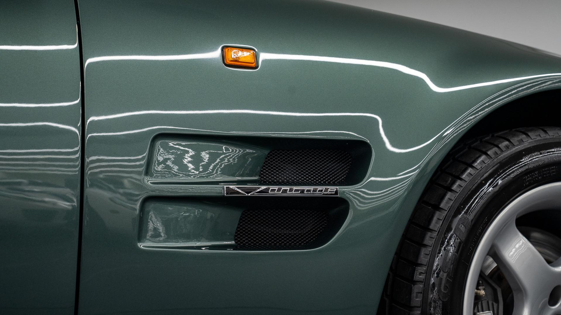 Aston Martin V8 Vantage Photo 6a73db66-ab00-4d50-9d93-4208f5638c9d.jpg