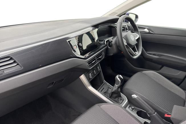 Volkswagen  Polo Photo 2