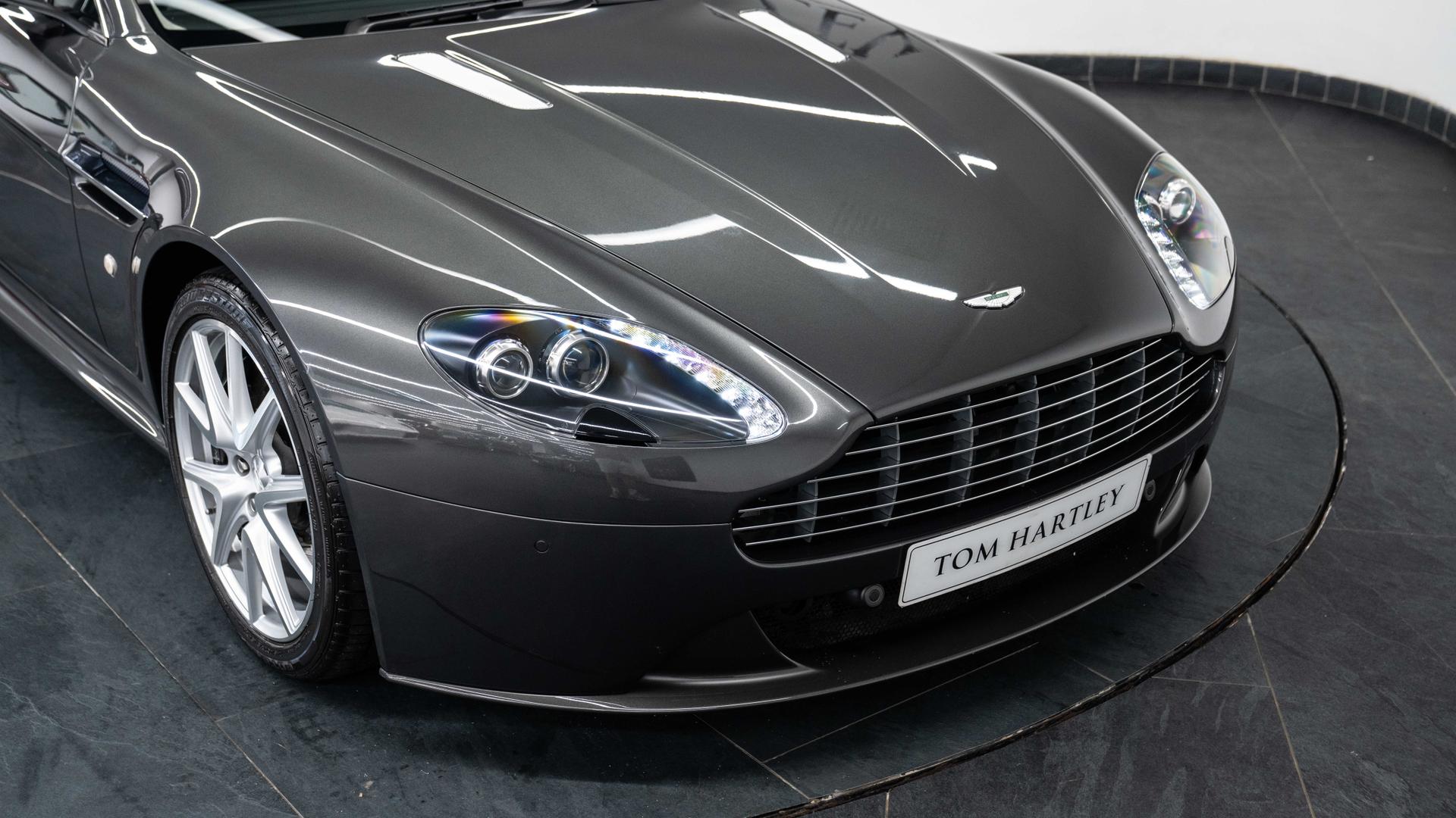 Aston Martin Vantage Photo 6aa0aa88-f1e8-4ec7-94de-24f47927c8f0.jpg