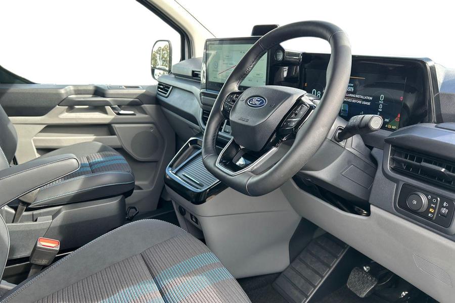 Ford TRANSIT CUSTOM Photo 6ac85e83-545f-447f-8cd3-6d26a75f80bb.jpg