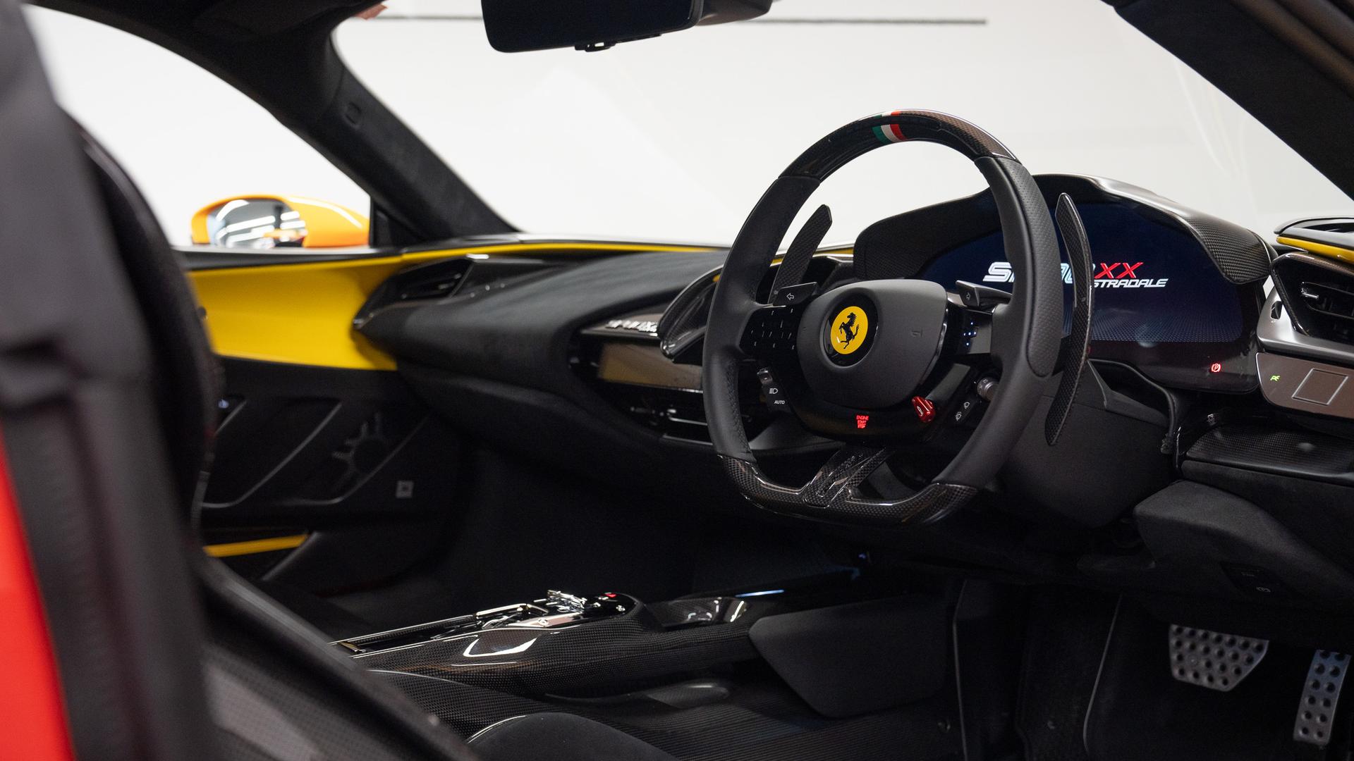 Ferrari SF90 XX Stradale Photo 6acaccd4-b046-4062-adba-b426a528da23.jpg