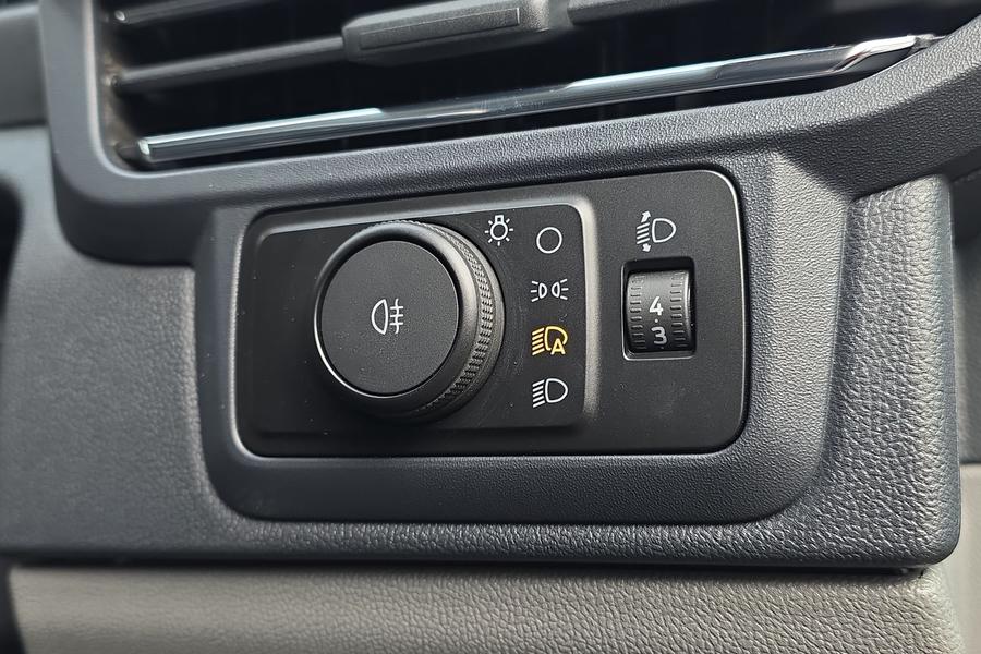 Ford TRANSIT CUSTOM Photo 6ad8d5f0-d14e-425b-9fd9-0d3d5afae753.jpg