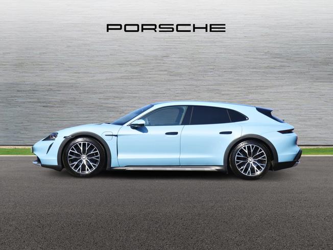 PORSCHE Taycan Photo 4
