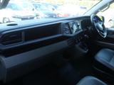 Volkswagen Transporter Shuttle Photo 13
