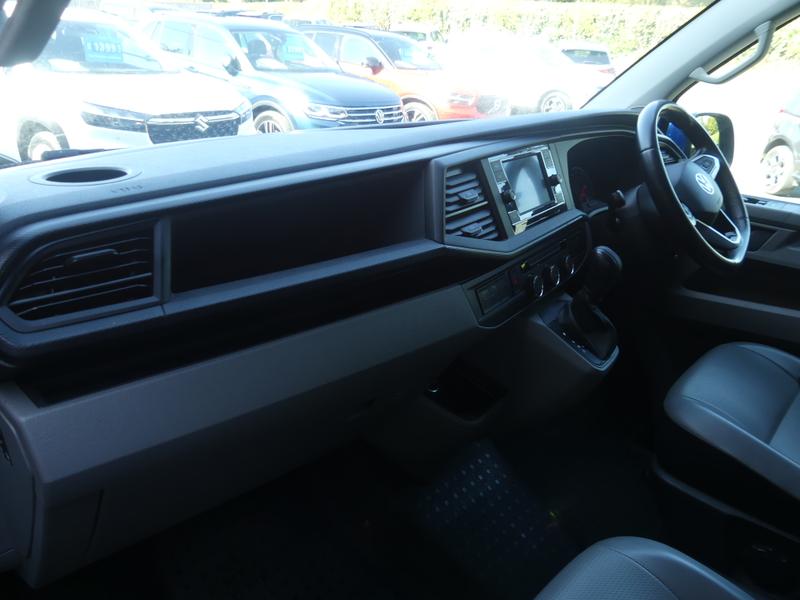 Volkswagen Transporter Shuttle Photo 6b20cf0f-fe85-46a8-b2df-8106f2342e9f.jpg