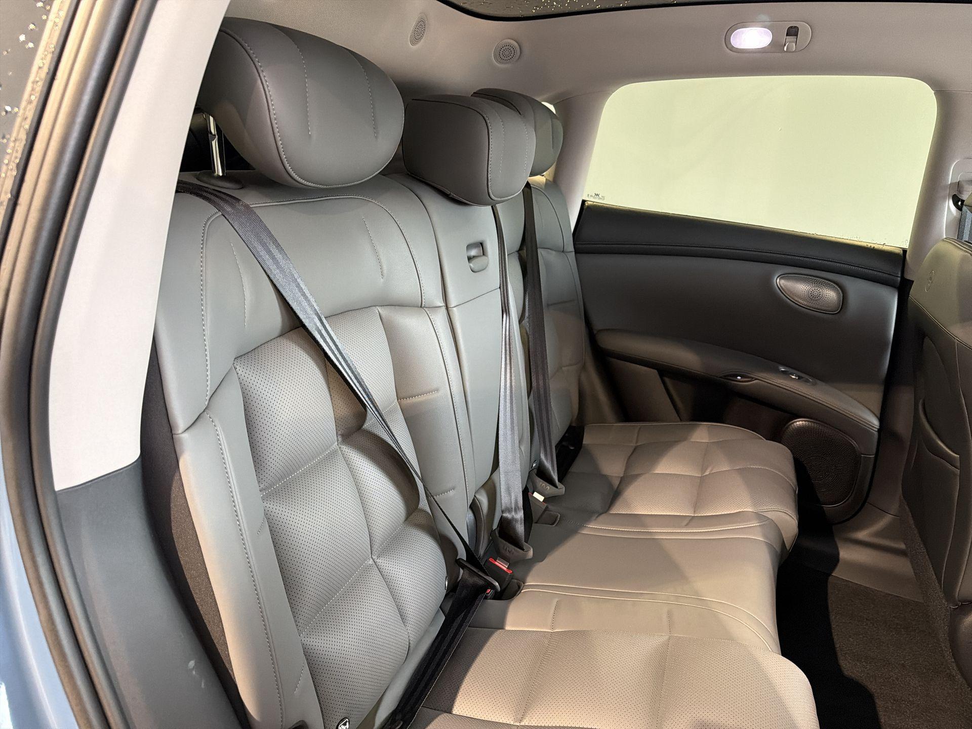2026 MG Im6 Launch Edition 100kWh - vehicle photo 13 for sale on PureCar