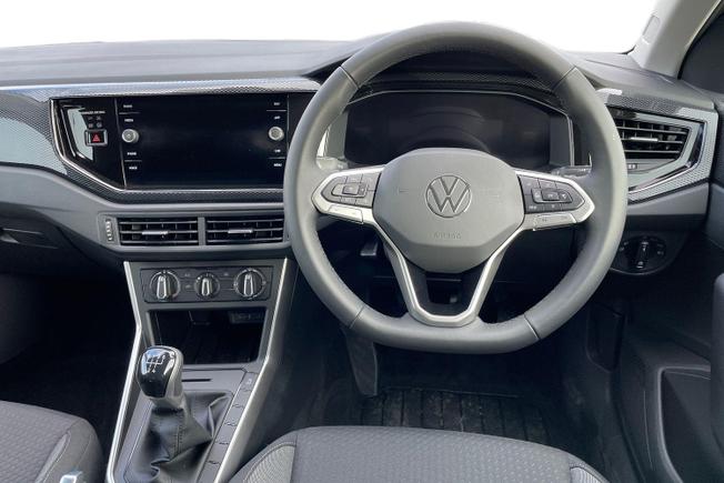 VOLKSWAGEN Polo Photo 13