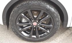 Jaguar E-PACE Photo 39