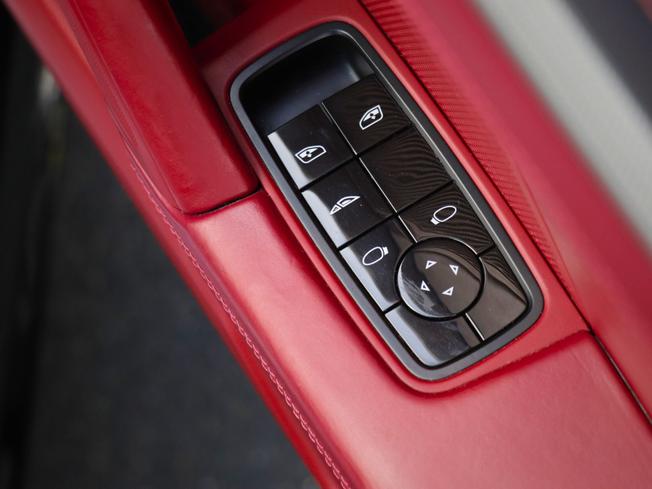 PORSCHE 911 Photo 29