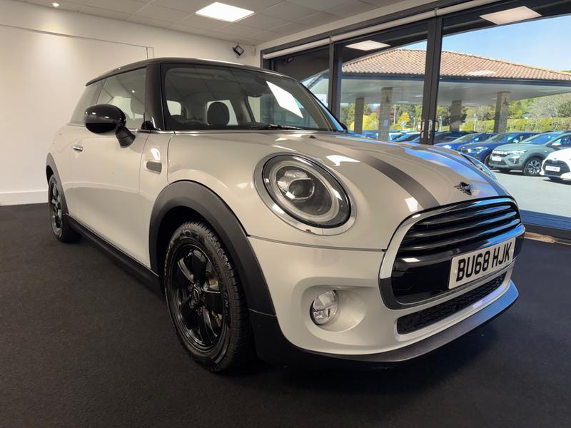 MINI Hatch Photo 6b53634d-feaf-47ba-867c-ac4d882740c5.jpg