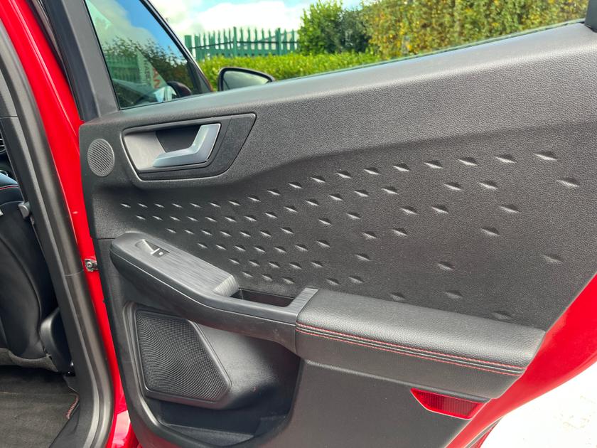 Ford Kuga Photo 6b656a5e-bf35-4a3e-9387-4f0ff3298f0f.jpg