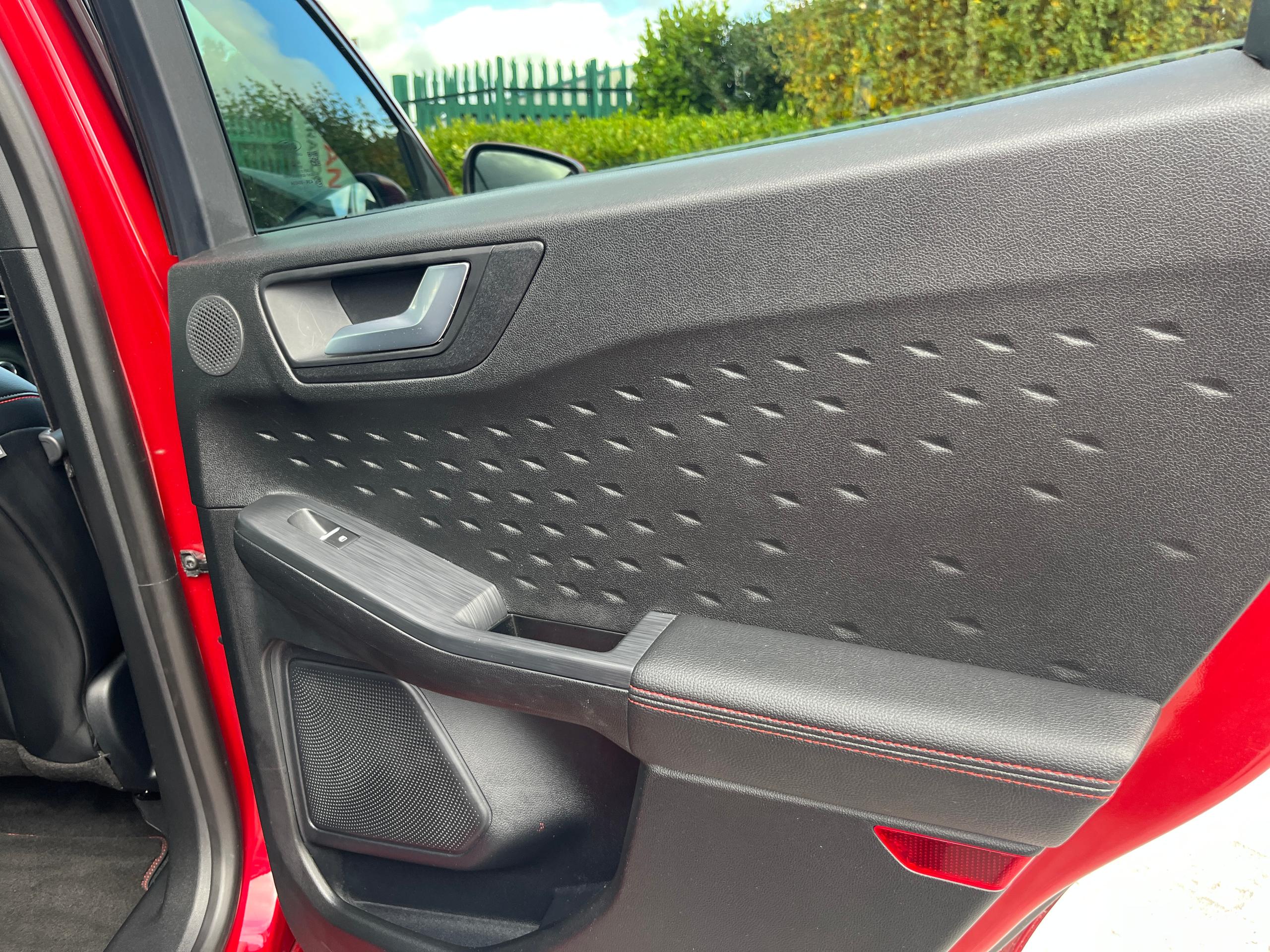 Ford Kuga Photo 16
