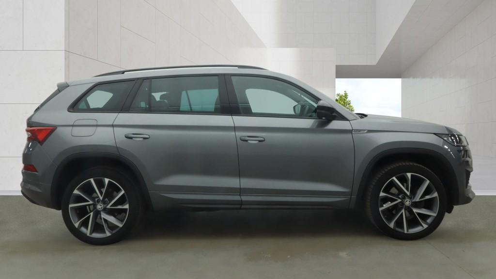 2022 SKODA KODIAQ 1.5 TSI Sport Line 5dr DSG [7 Seat] - vehicle photo 2 for sale on PureCar