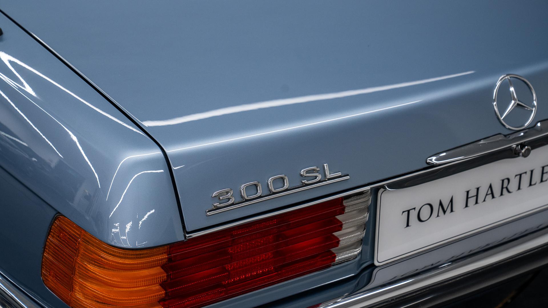 Mercedes-Benz 300 Photo 6b7606fe-c982-4392-a00f-e508f57ff893.jpg